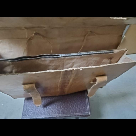 Briefcase handmade (30yrs old) - Picture 5 of 5
